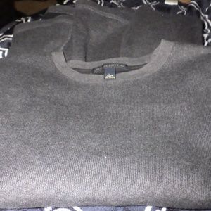 Banana Republic L dark grey pinstripe cotton crew